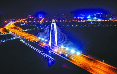 六合新城龙池路跨滁河大桥亮灯